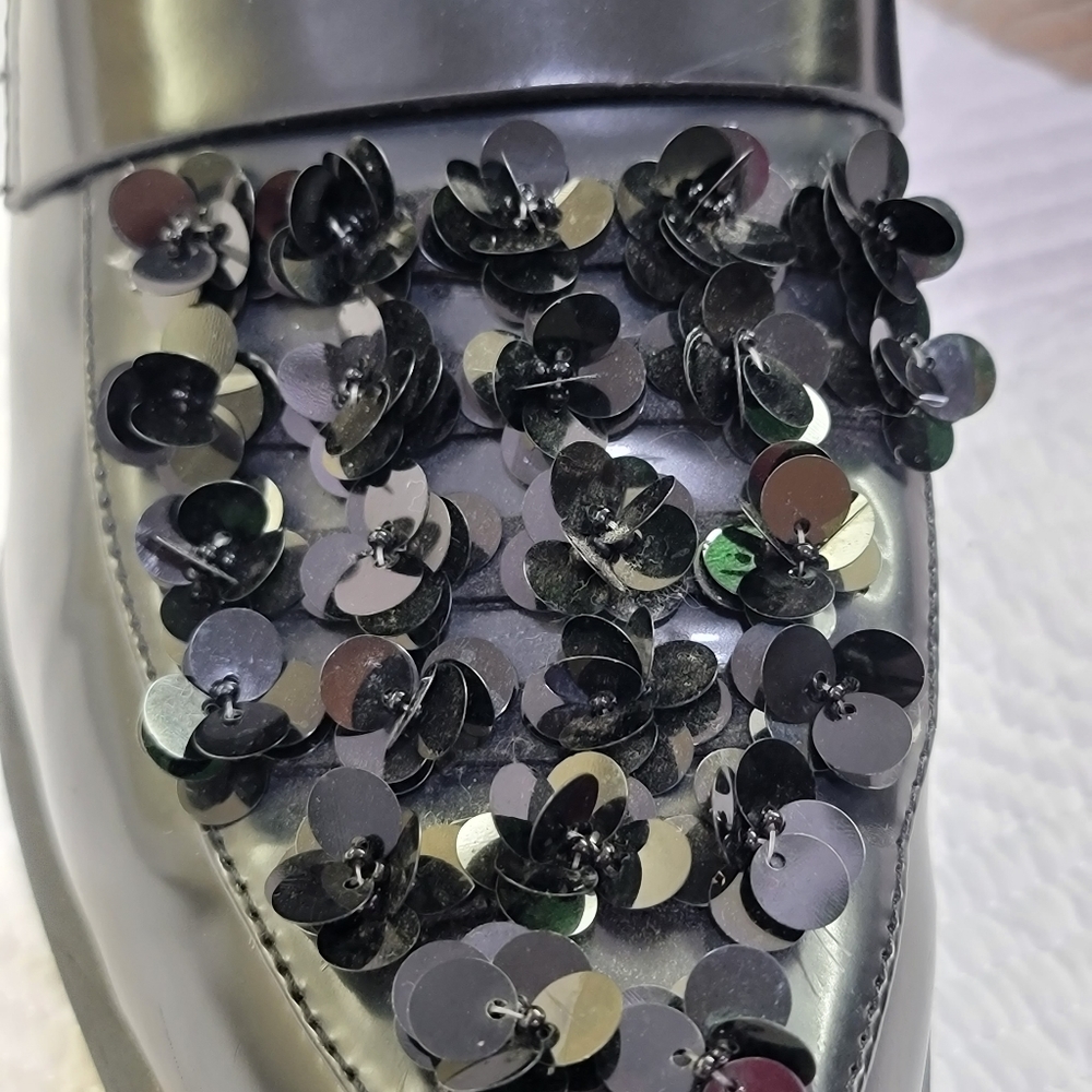 Zara black sequin patent leather loafers. - Picture 9 of 11